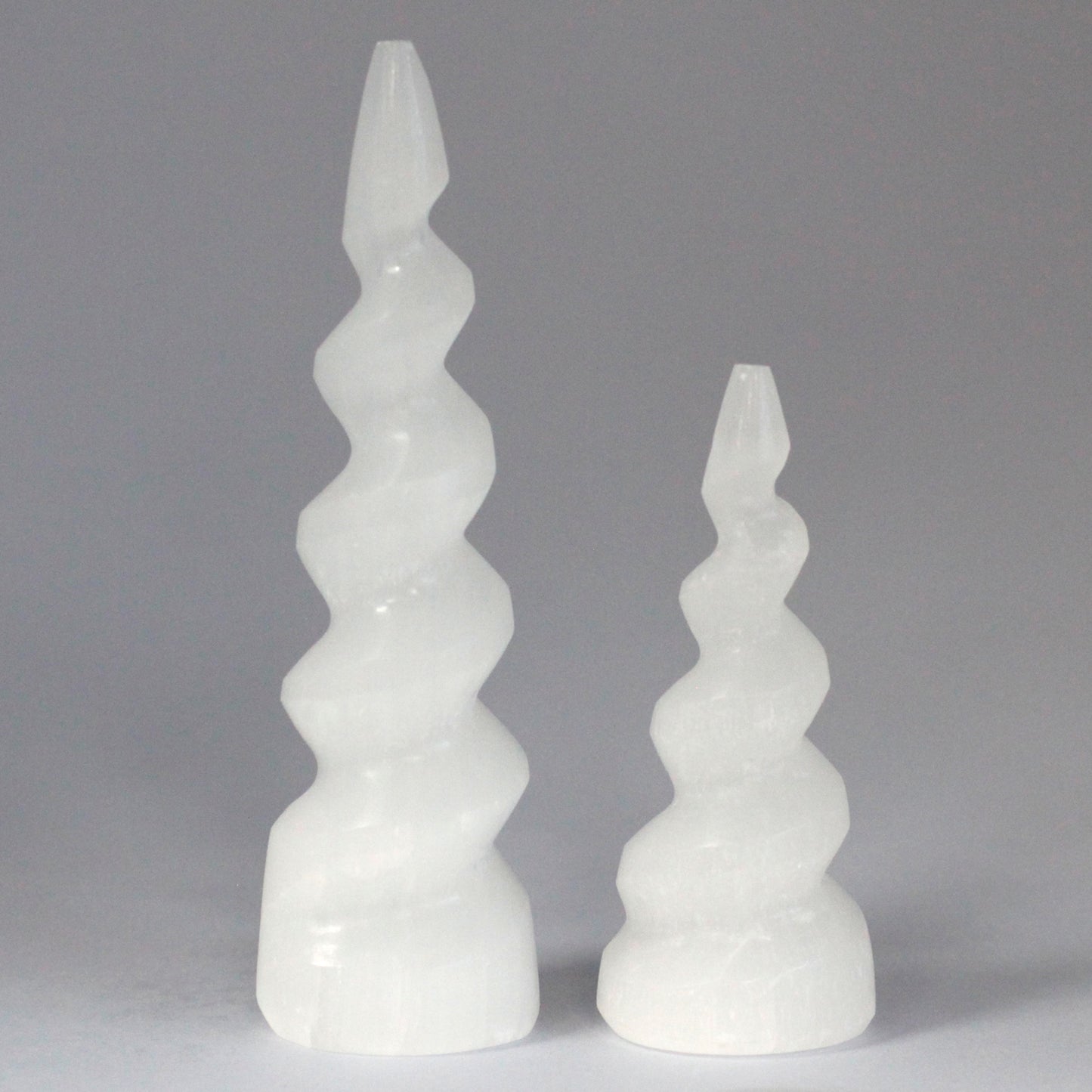Tour Sélénite Spirale Licorne - 10 cm