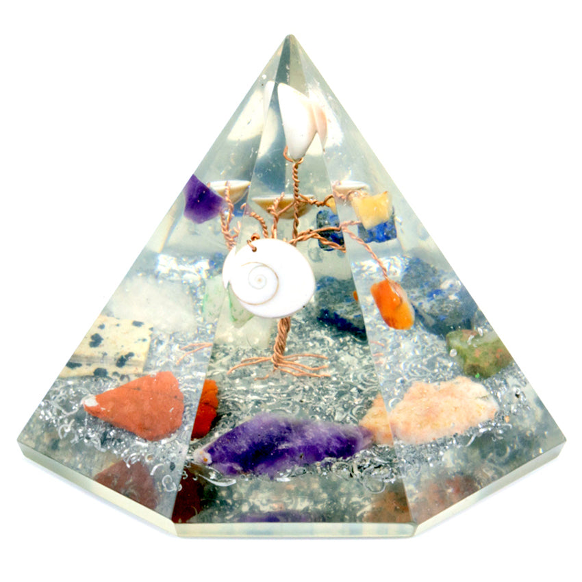 Pyramid Orgonite 7 cotés - Gemmes & Arbre de Sagesse - 90mm