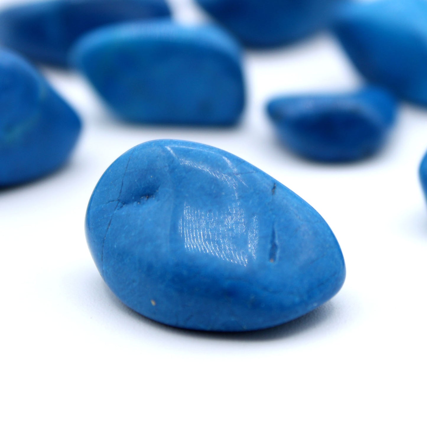 Larges Pierres Roulées - Howlite Bleue
