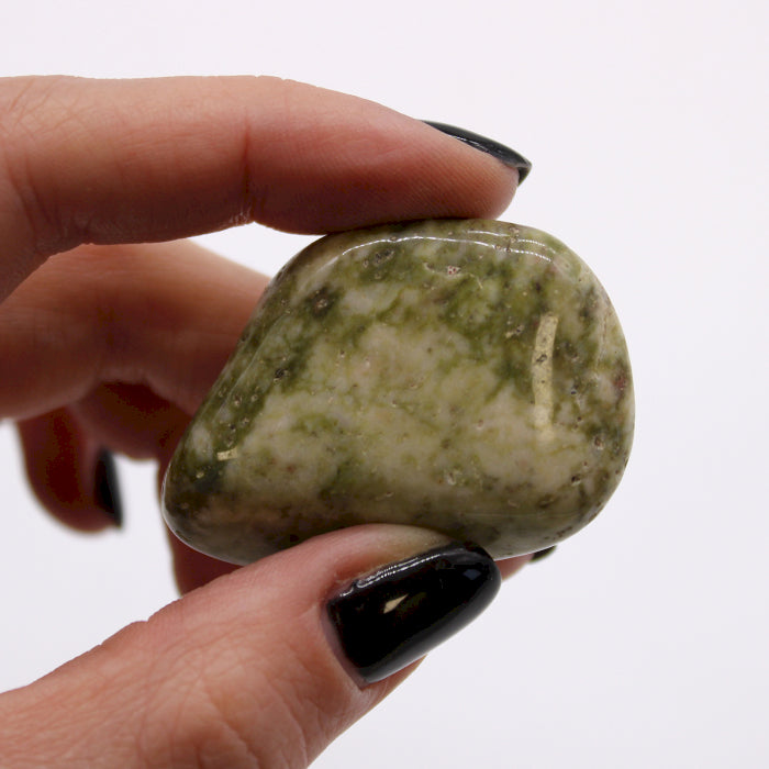 Grandes Pierres Roulées Africaines - Flocon de Neige Epidote