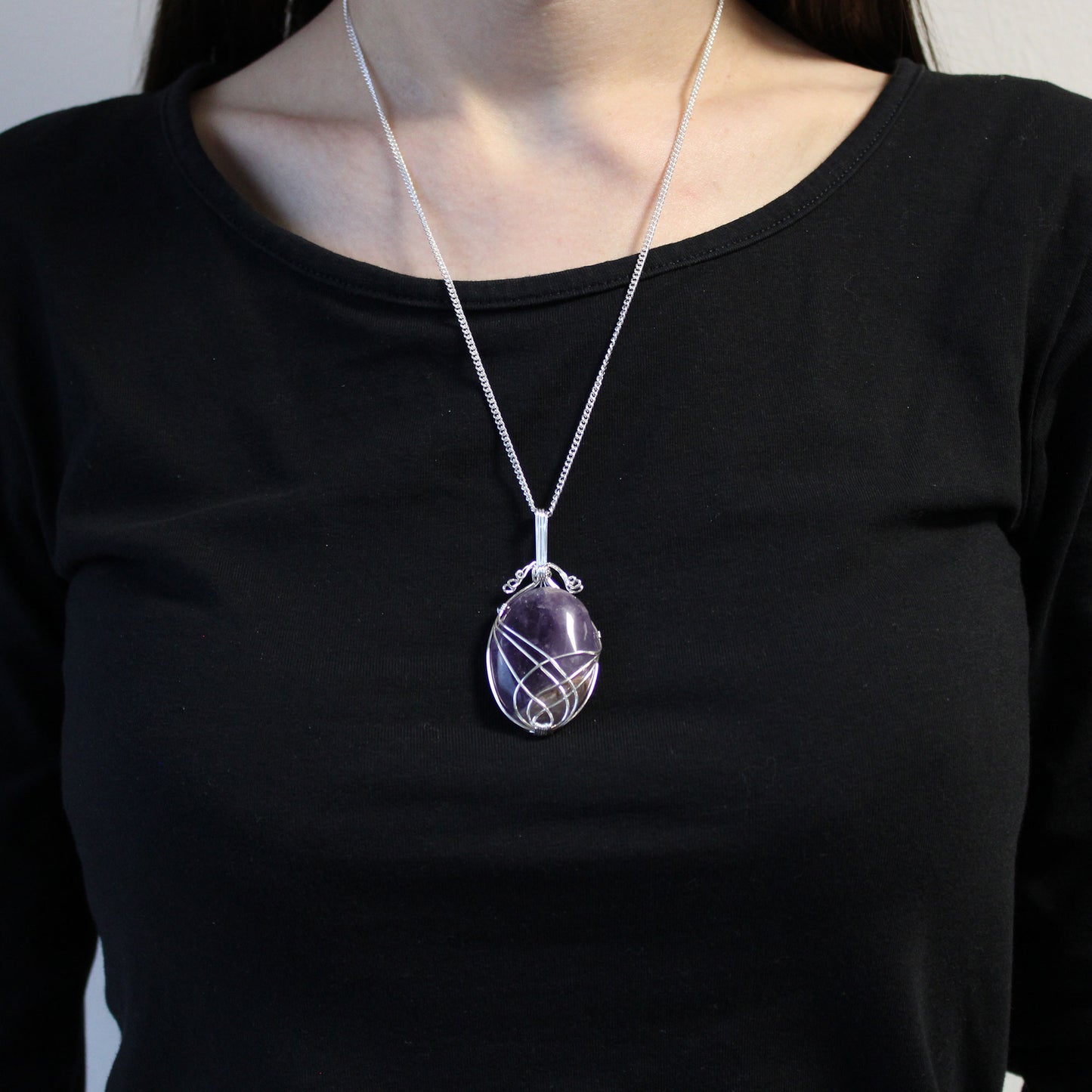 Collier de Pierres Précieuses Enveloppé en Tourbillon - Améthyste