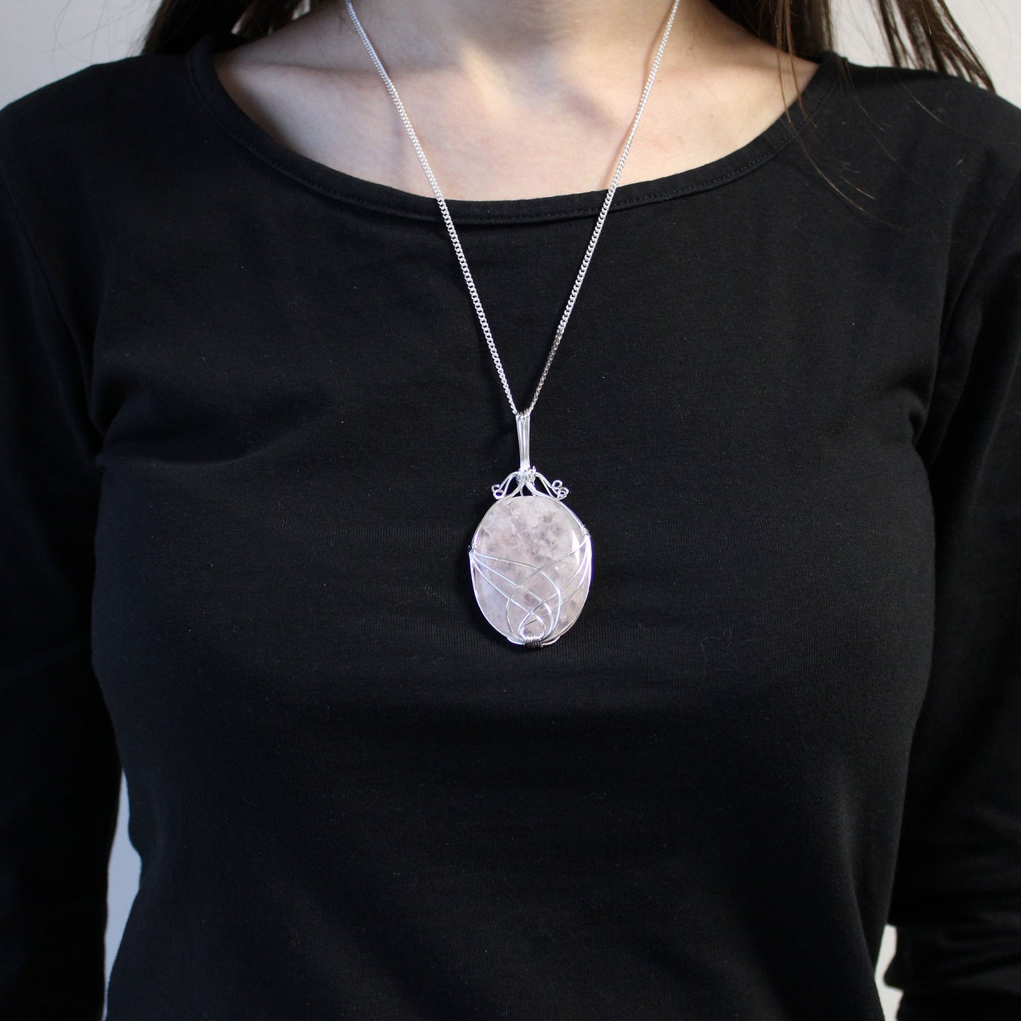Collier de Pierres Précieuses Enveloppé en Tourbillon - Opalite