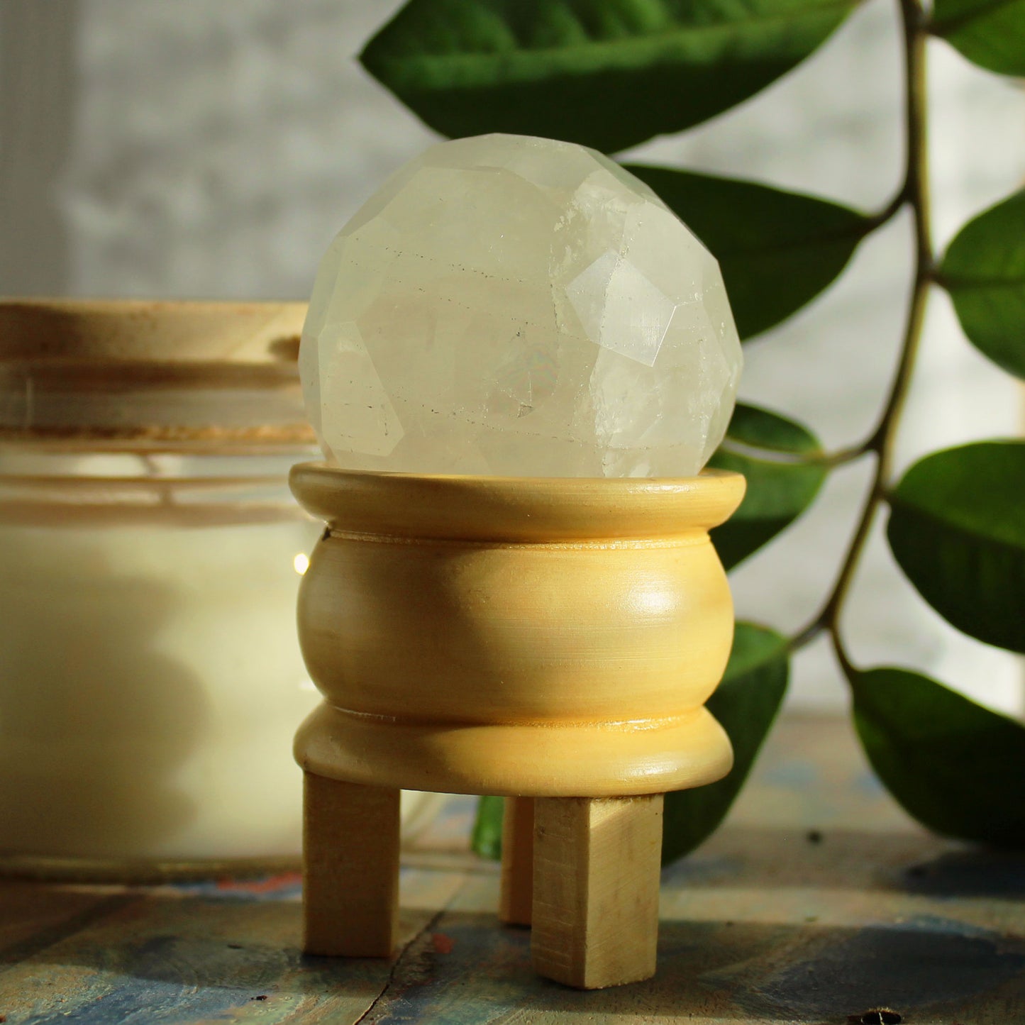 Boule de Guérison à Facettes en Pierres Précieuses & Support - Quartz de Roche