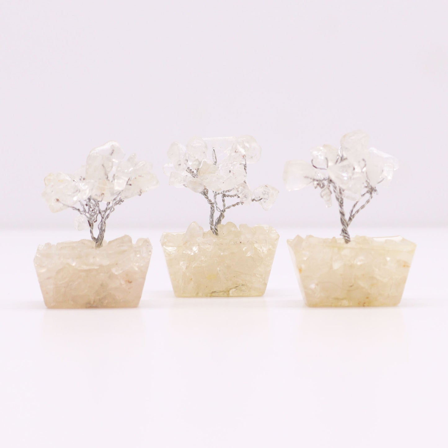Mini Arbre de Pierres Précieuses sur Base d'Orgonite - Quartz de Roche (15 pierres)