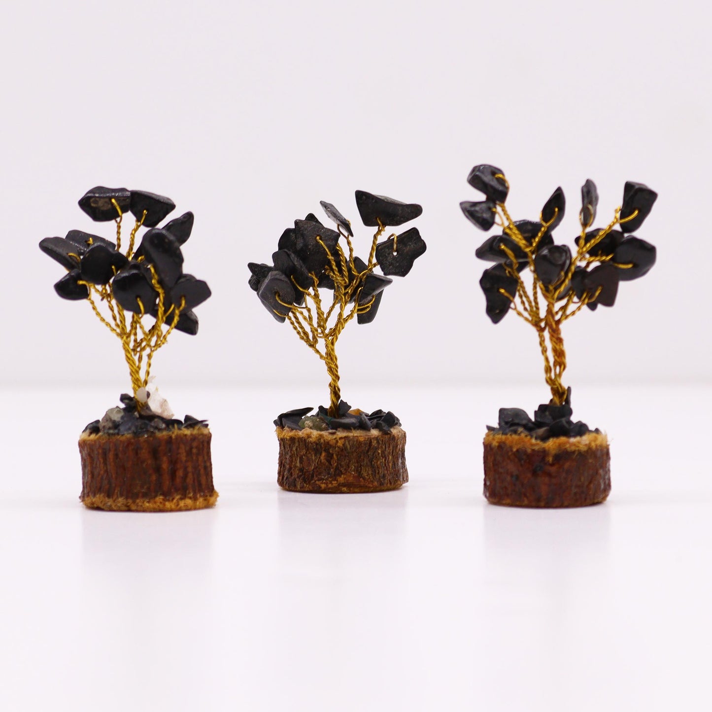 Mini Arbre en Pierres Précieuses sur Socle en Bois - Agate Noire (15 pierres)