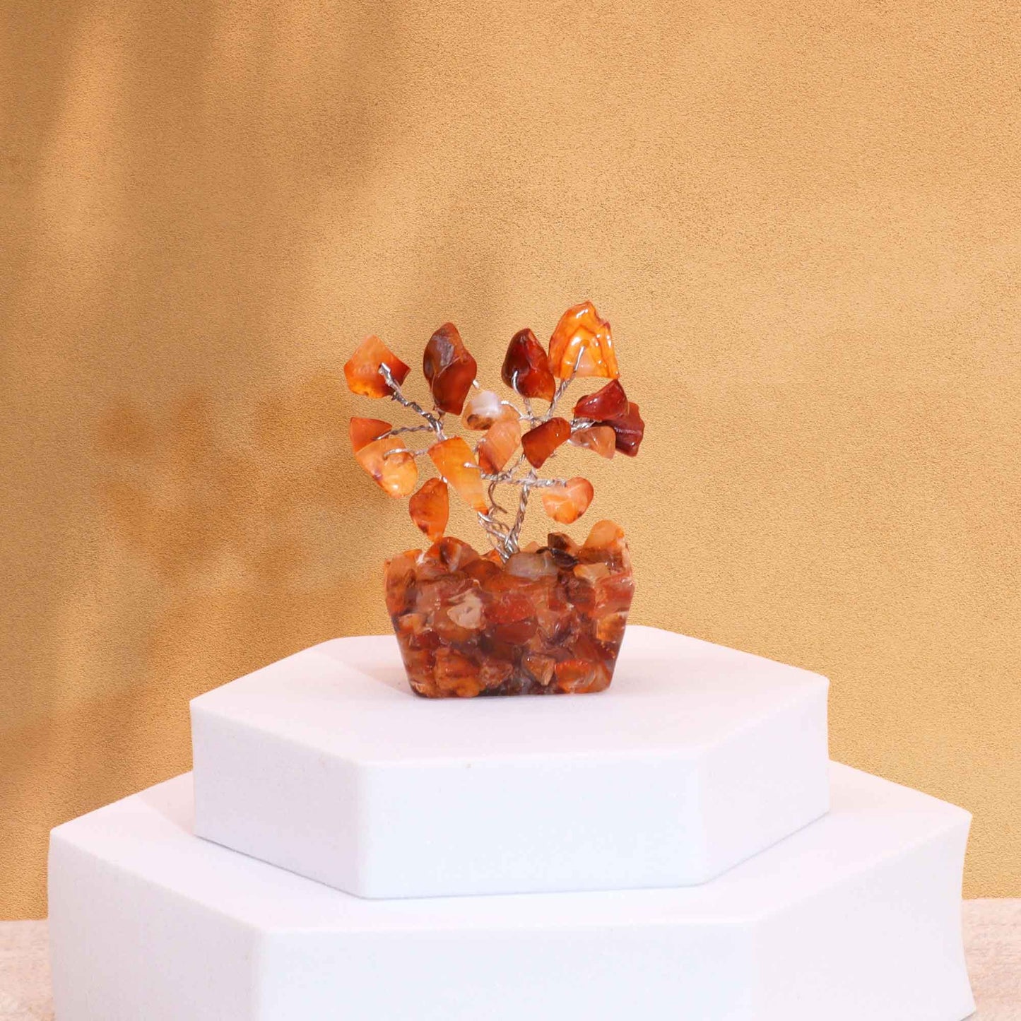 Mini Arbre de Pierres Précieuses sur Base d'Orgonite - Cornaline (15 pierres)
