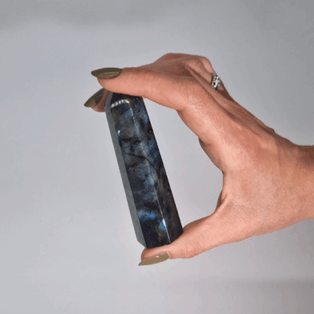 Points de Labradorite de Madagascar (environ 63-93g 80-90mm x25mm)