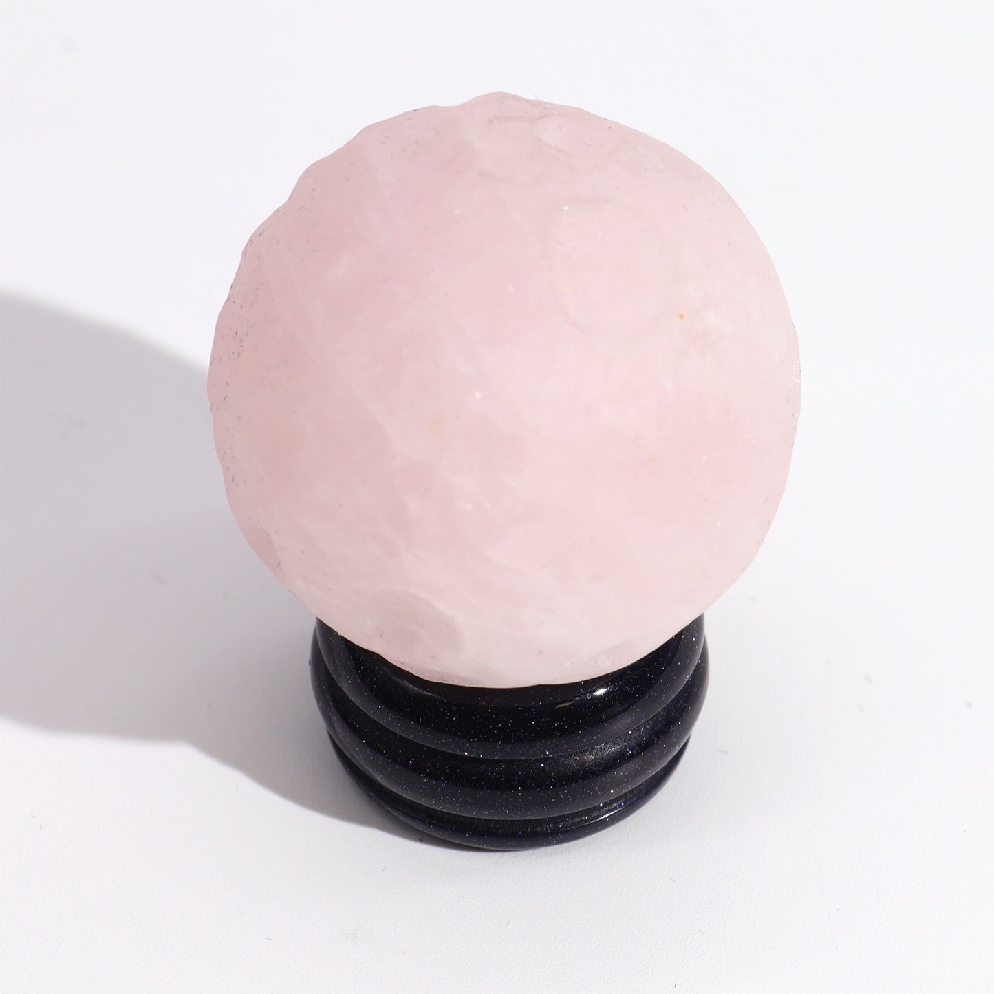 Planète de Quartz Rose sur Support en Pierre Goldstone - 40 mm
