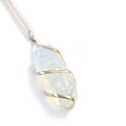Collier de Pierres Précieuses Enveloppées en Cascade - Opalite Brute