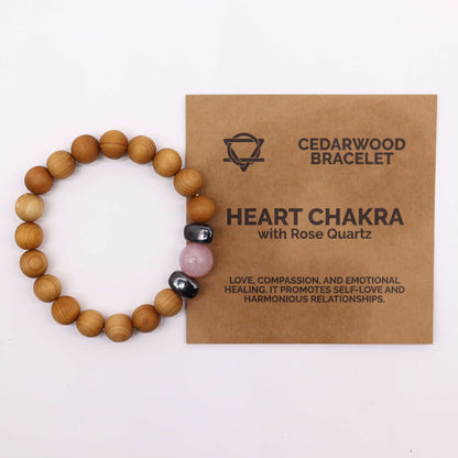 Bracelet Chakra du Coeur en Bois de Cèdre avec Quartz Rose